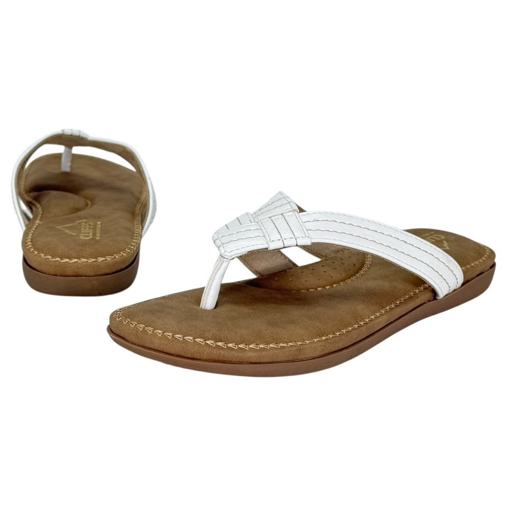 Cliffs by White Mountain Fateful White Faux Leather Womens Thong Sandals Size 8M - Picture 8 of 12